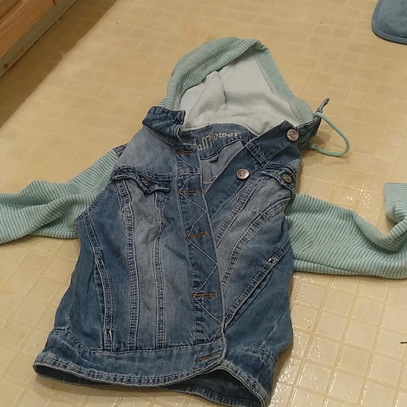 Jean jacket - Picture 1 of 1